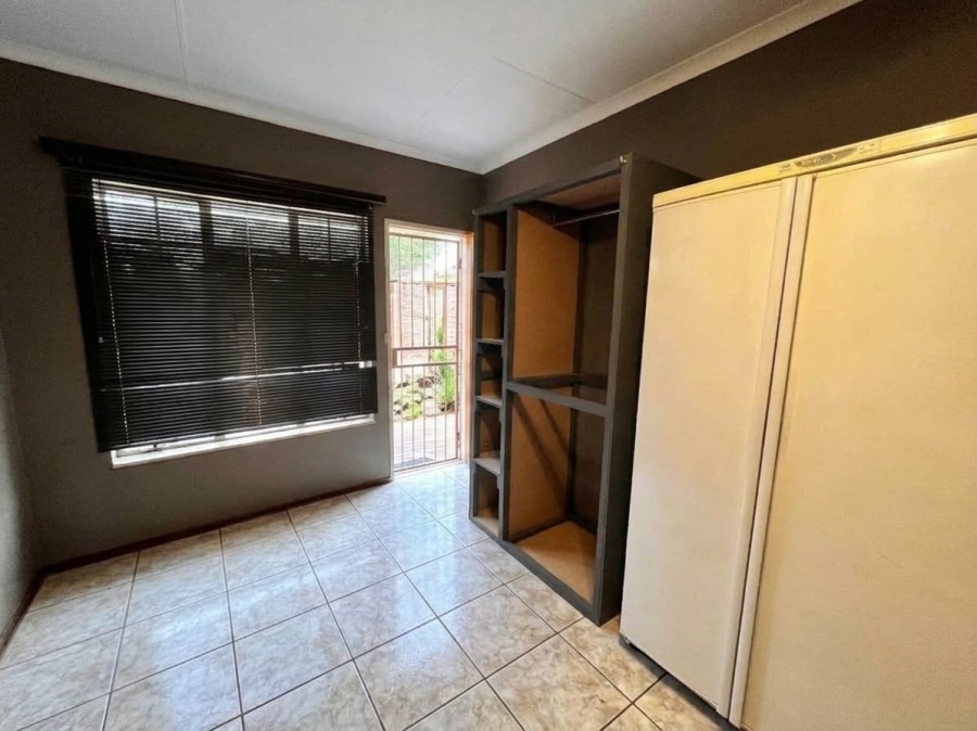 2 Bedroom Property for Sale in Safari Gardens North West